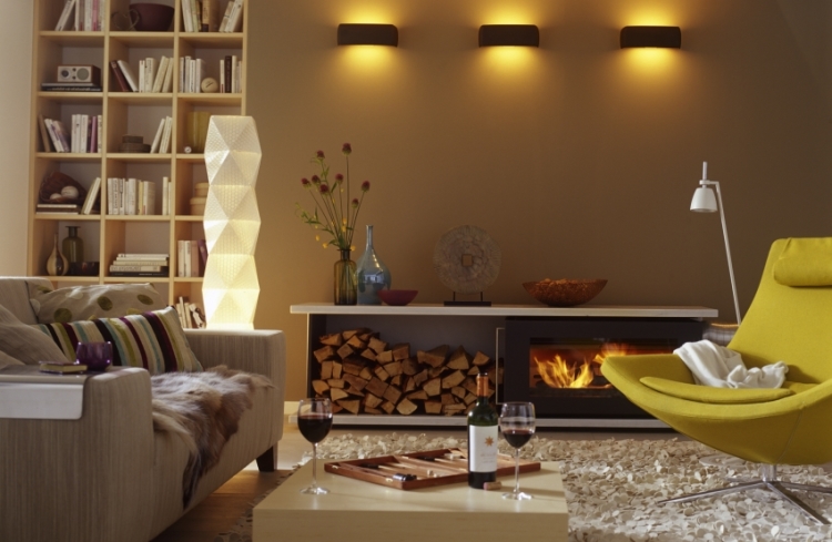 Wohnzimmer mit Wandleuchten
